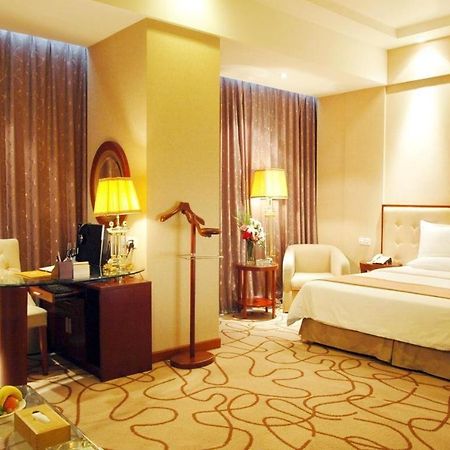 Nanchang Galactic Peace International Hotel Bagian luar foto