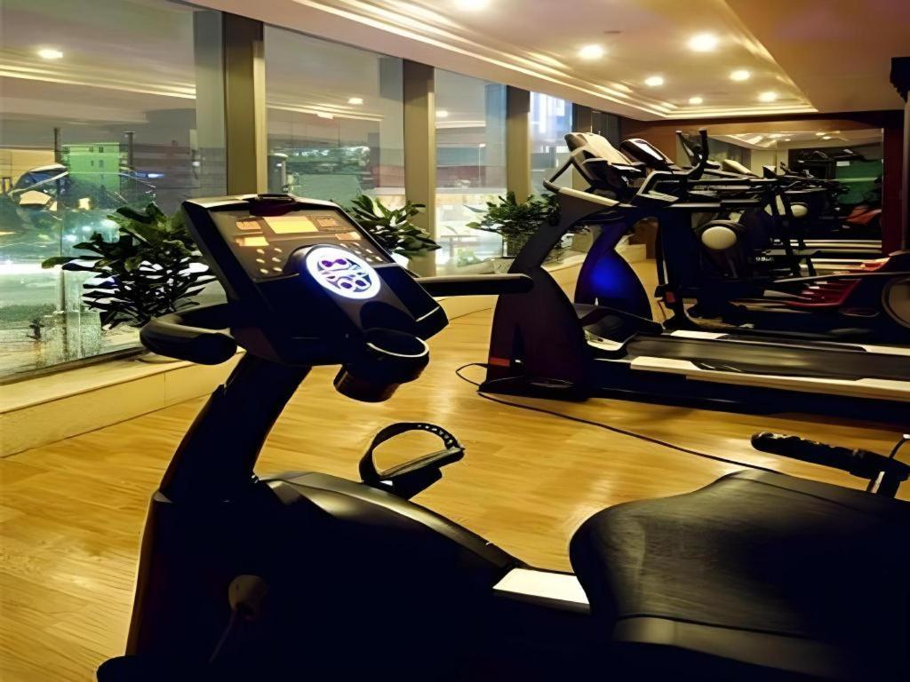 Nanchang Galactic Peace International Hotel Bagian luar foto