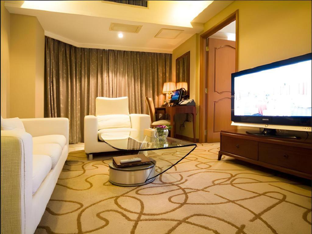 Nanchang Galactic Peace International Hotel Bagian luar foto