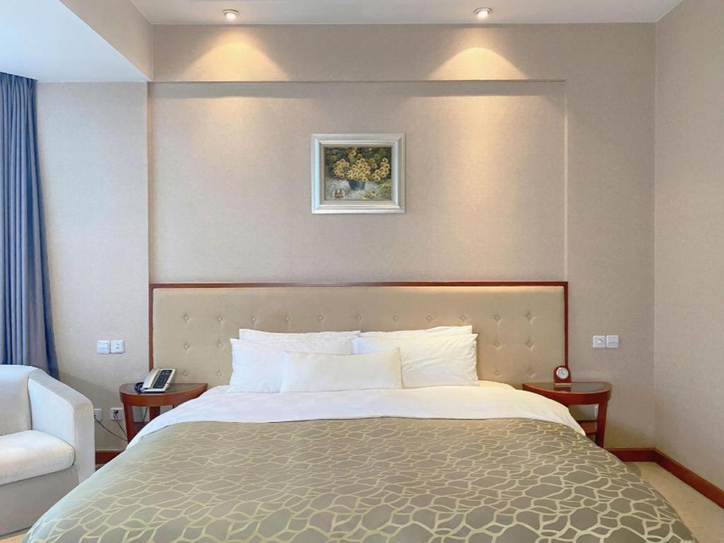 Nanchang Galactic Peace International Hotel Bagian luar foto