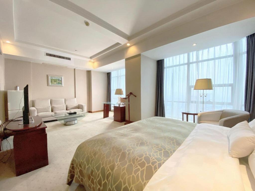 Nanchang Galactic Peace International Hotel Bagian luar foto