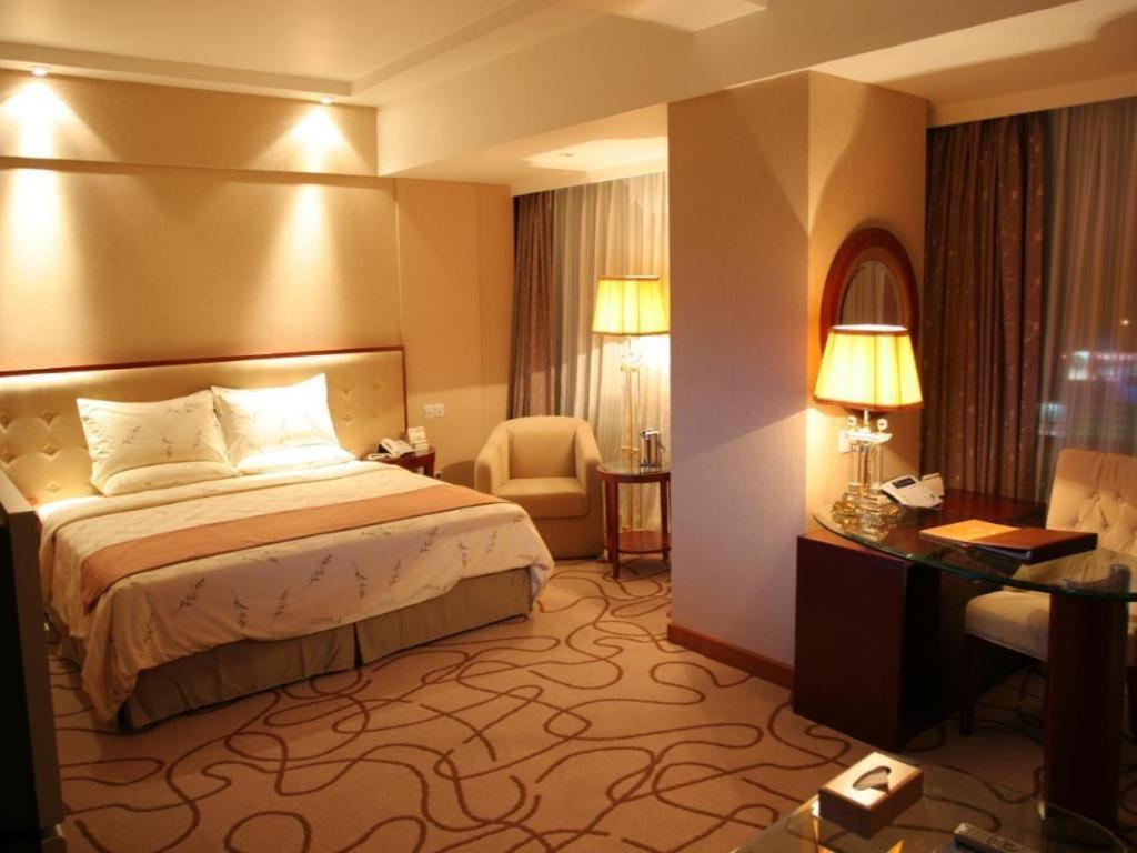 Nanchang Galactic Peace International Hotel Bagian luar foto