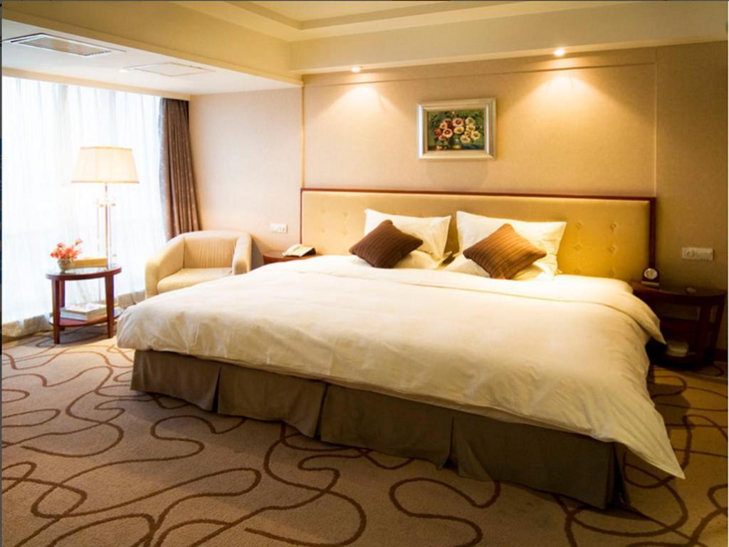 Nanchang Galactic Peace International Hotel Bagian luar foto