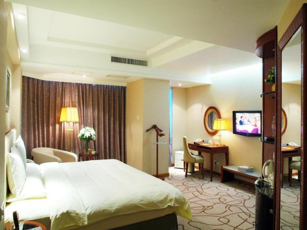 Nanchang Galactic Peace International Hotel Bagian luar foto