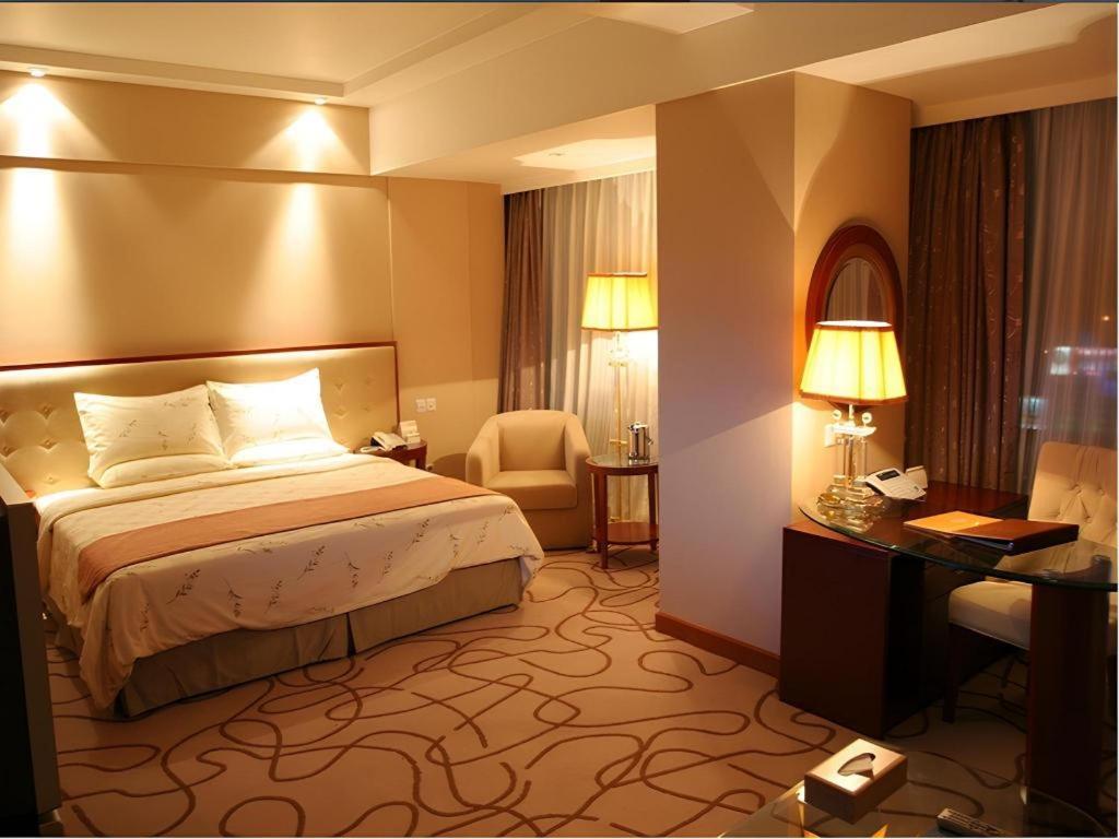 Nanchang Galactic Peace International Hotel Bagian luar foto